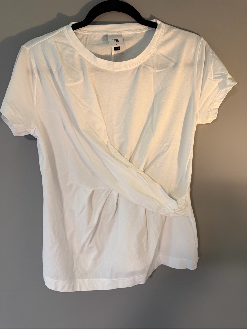Cabi NWOT White Short Sleeve Wrap-Front Tee. Crew neck. 100% cotton. S.